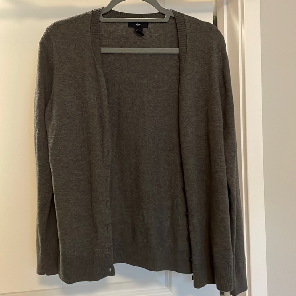 Gap gray button up cardigan